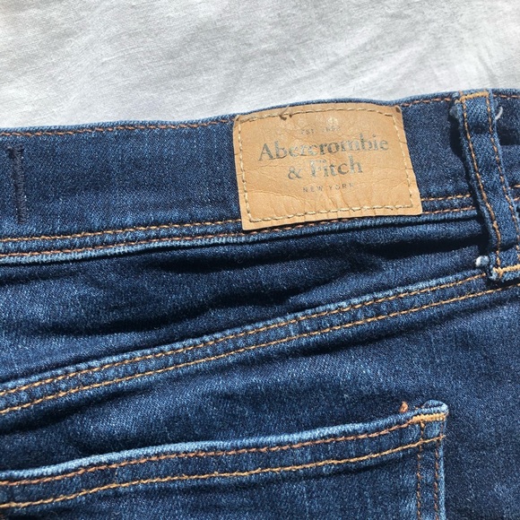 Abercrombie and Fitch women’s Jean shorts - Picture 3 of 4